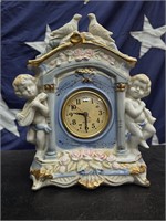 Vintage Victorian Colonial Mantle Quartz Clock