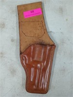 Leather pistol holster