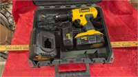 DeWalt Drill w batter and charger