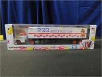 M2 Machines Pez Truck 1956 Ford  COE, Toy Truck