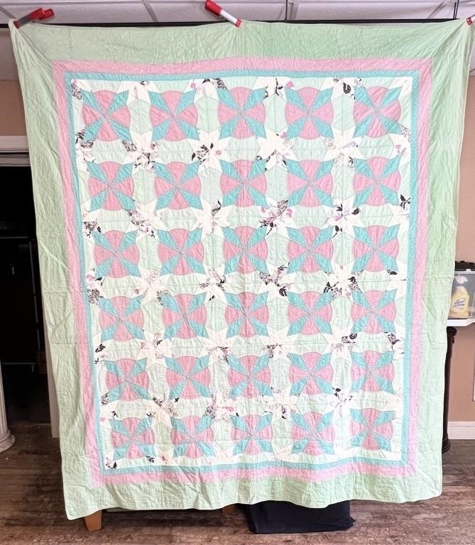 PA Mennonite Green and Lavender Quilt c. 1940-1950