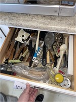 utensils contents of 1 drawer