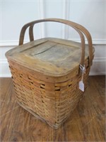 PRIMITIVE WOVEN EGG BASKET WITH 4 WOODEN SPOOLS