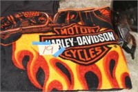 Harley Davidson Blanket & bag & 2 helmets