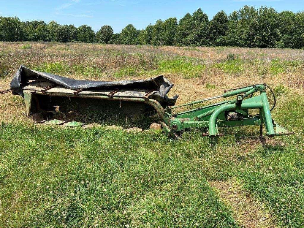 John Deere 270 Disc Mower (Owner says new blades)