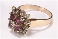Elizabeth II 9ct Gold Diamond Ring,