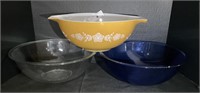 3 Pyrex Mixing Bowls.