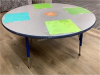 Kids Round Work Table, 47 1/2"x22 1/2" tall