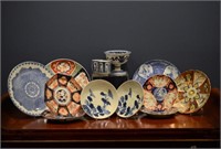 Tray of Japanese Imari porcelain