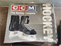 CCM Size 8- Intruder MOO1SR Hockey Skates