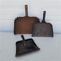 Vintage Metal Dust Pans  - Primitive Décor