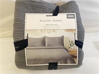 *Jennifer Adams 3 Piece King Size Quilt Set NEW