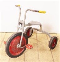 Vintage Angeles Tricycle