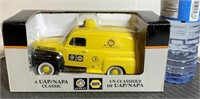 DIE CAST  NAPA car  1948 Ford truck bank