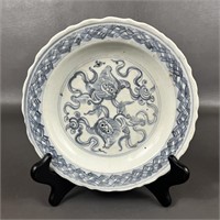 8" Antique Chinese Porcelain Foo Dog Plate