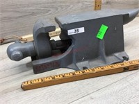 BENCH VISE WITH ANVIL BENCH VISE WITH ANVIL