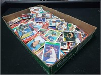 BOX LOT OF SPORTS CARDS