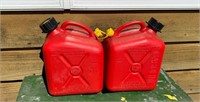 Small Gas Cans ( NO SHIPPING)