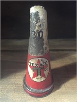 Texaco 30 , oil bottle tin top