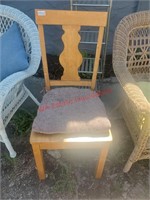 Wood Chair with Cushion (yard)