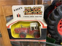 Ertl diecast tractor international 1:64 scale