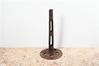 CAST PEDESTAL STAND - 32"