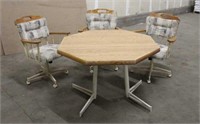 Dining Room Table w/(3) Chairs, Approx 41"x41"x30"