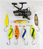 DAIWA RS 1300 REEL & FISHING LURES MIX LOT