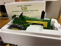 John Deere 530 Tractor - 1/16th Ertl