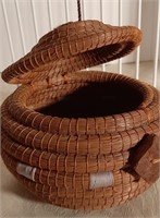 Woven Pine straw Hinged Basket