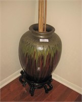 20" Vase With Stand