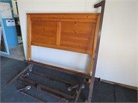 QUEEN HEADBOARD / ADJUSTABLE BED FRAME