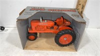 Ertl Allis- Chalmers WD-45 Antique Tractor in Box