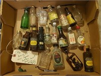 Box of 20 mini sample advertising liquor bottles