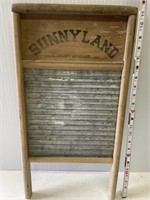 Vintage Standard Washboard Sunnyland