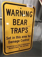 Warning Bear Traps metal sign, 12x18
