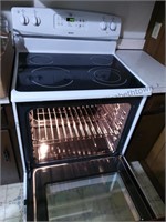 Very nice clean Kenmore oven and range