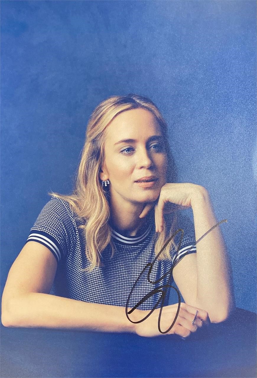 Autograph  
Emily Blunt Photo