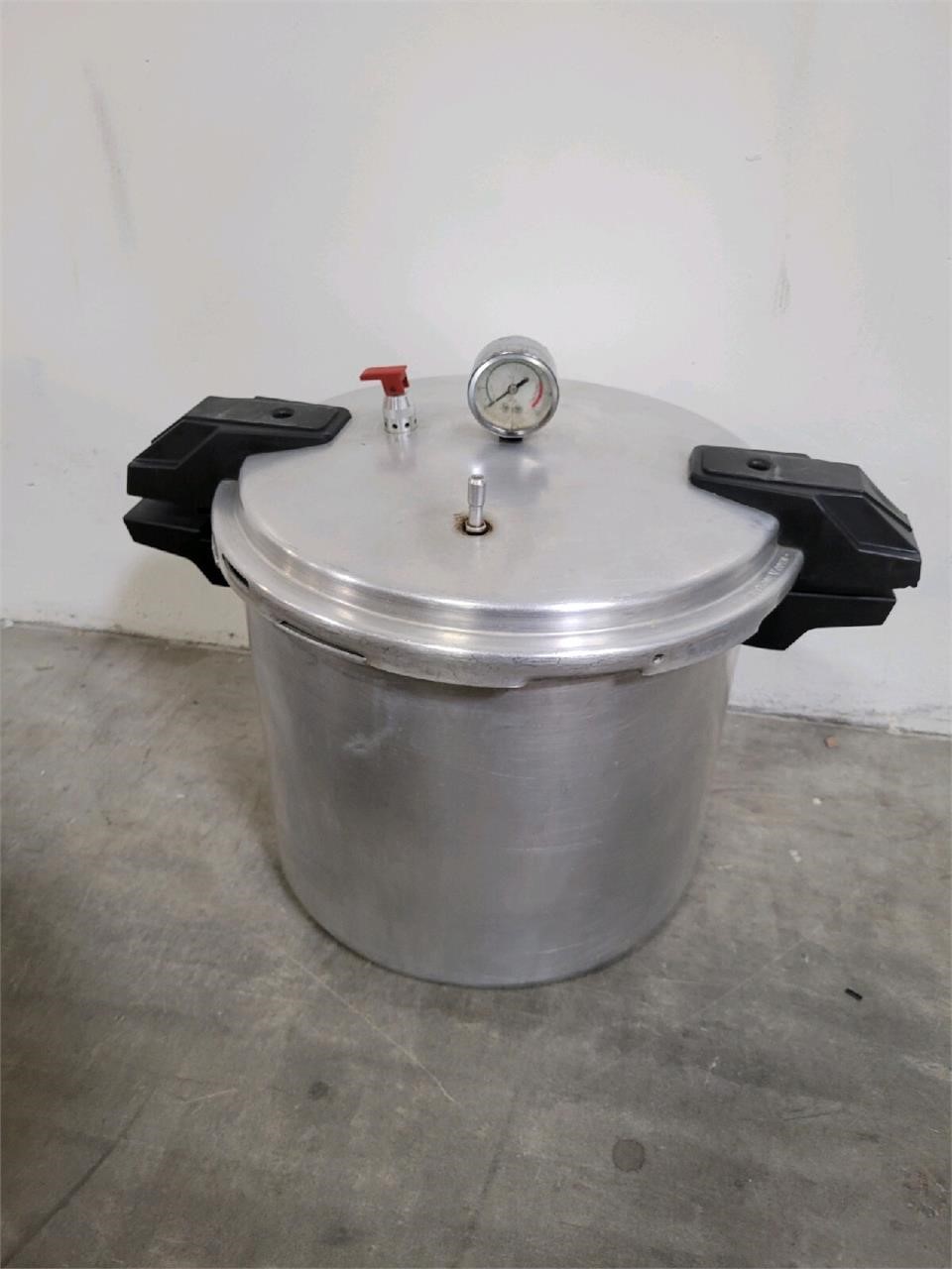 Pressure Cooker and Canner