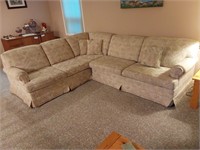L shaped pullout couch