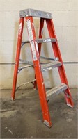 Louisville 4’ Folding Ladder