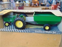 Scale Model tractor and wagon set