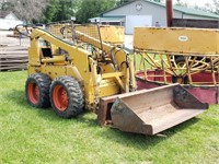 Case 1737 Gas Skidloader - Runs