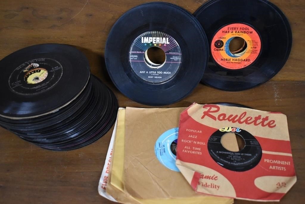 Vintage Assortment of Vinyl 45's. Country