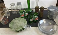 Assorted Glass Lot Measuring Cup