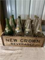 New Crown Beverage Crate w/ Crown 1 qt Bottles