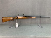 121. Ruger M77 .300 Win. Mag, Red Pad, Tang