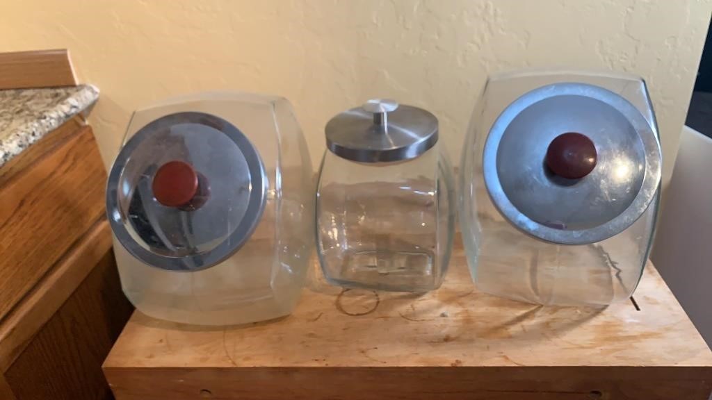 Glass Containers with Lids
