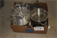 PRESSURE COOKER, MIXER, COLLANDER, ETC