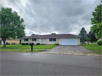 3-BEDROOM BRICK RANCH HOME W/2 BATHS & LARGE ROOMS